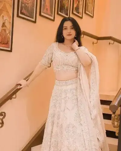 Escort Naupada